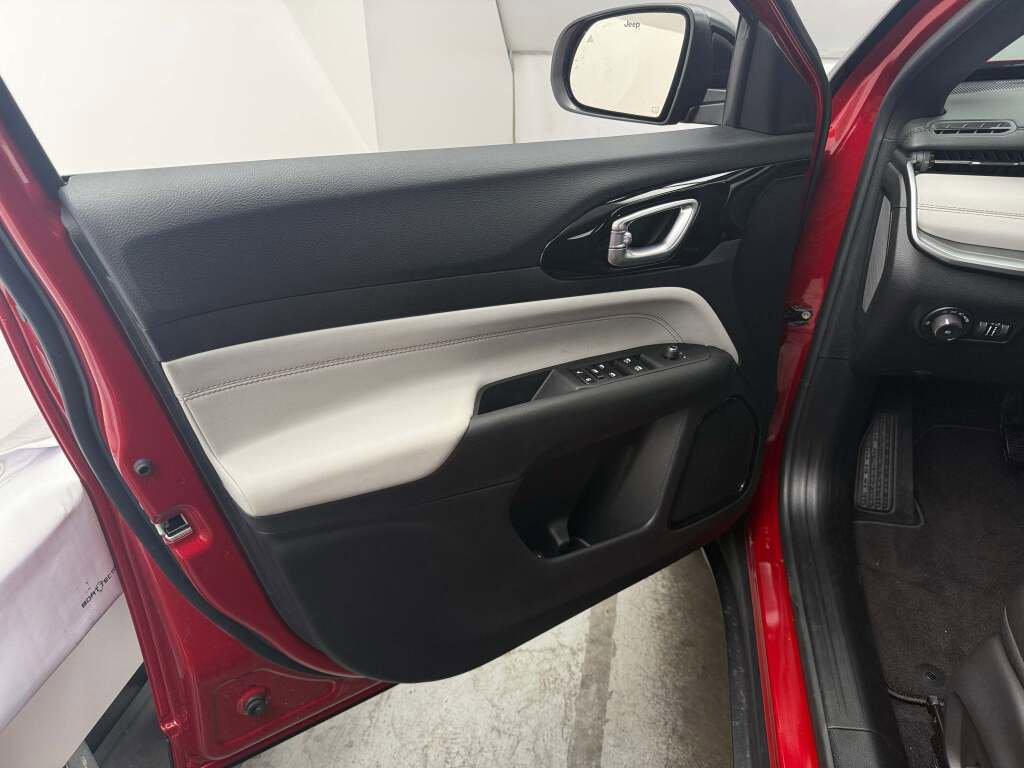 New 2026 Jeep Compass Limited image 24