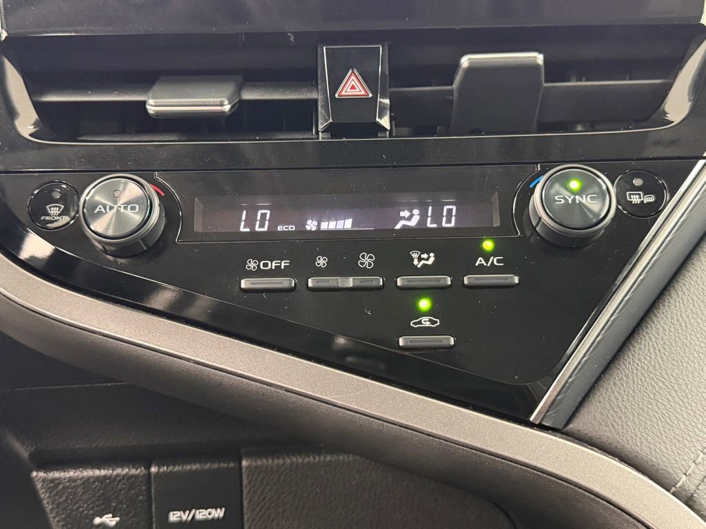 Certified 2022 Toyota Camry SE image 32