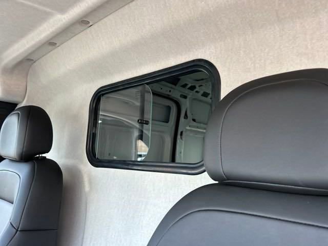 New 2024 RAM ProMaster 3500 w/ Convenience Group image 32