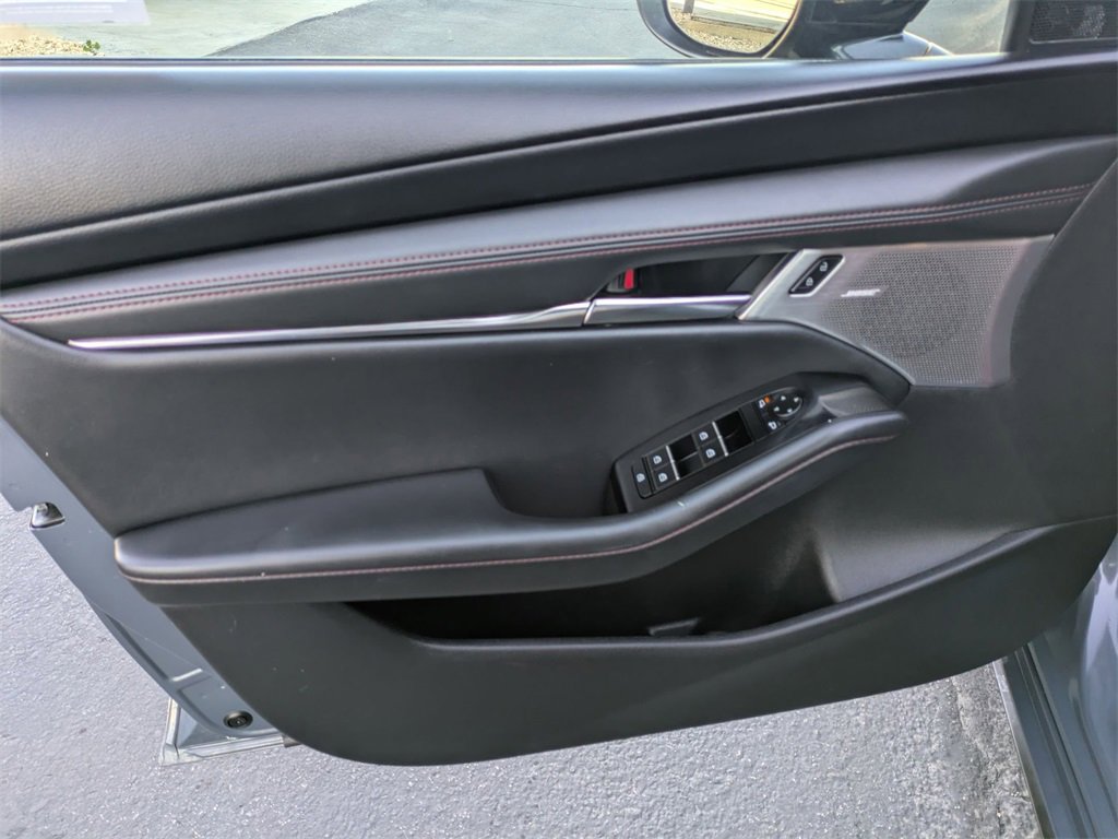 Used 2023 MAZDA MAZDA3 s image 11