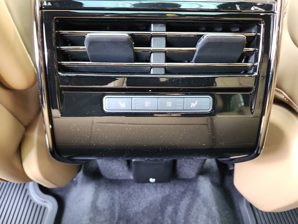 Used 2026 Land Rover Range Rover Sport SE image 26