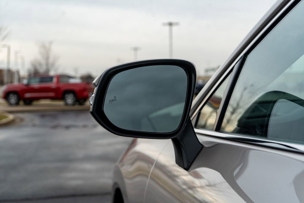 Certified 2024 Toyota Venza LE image 17