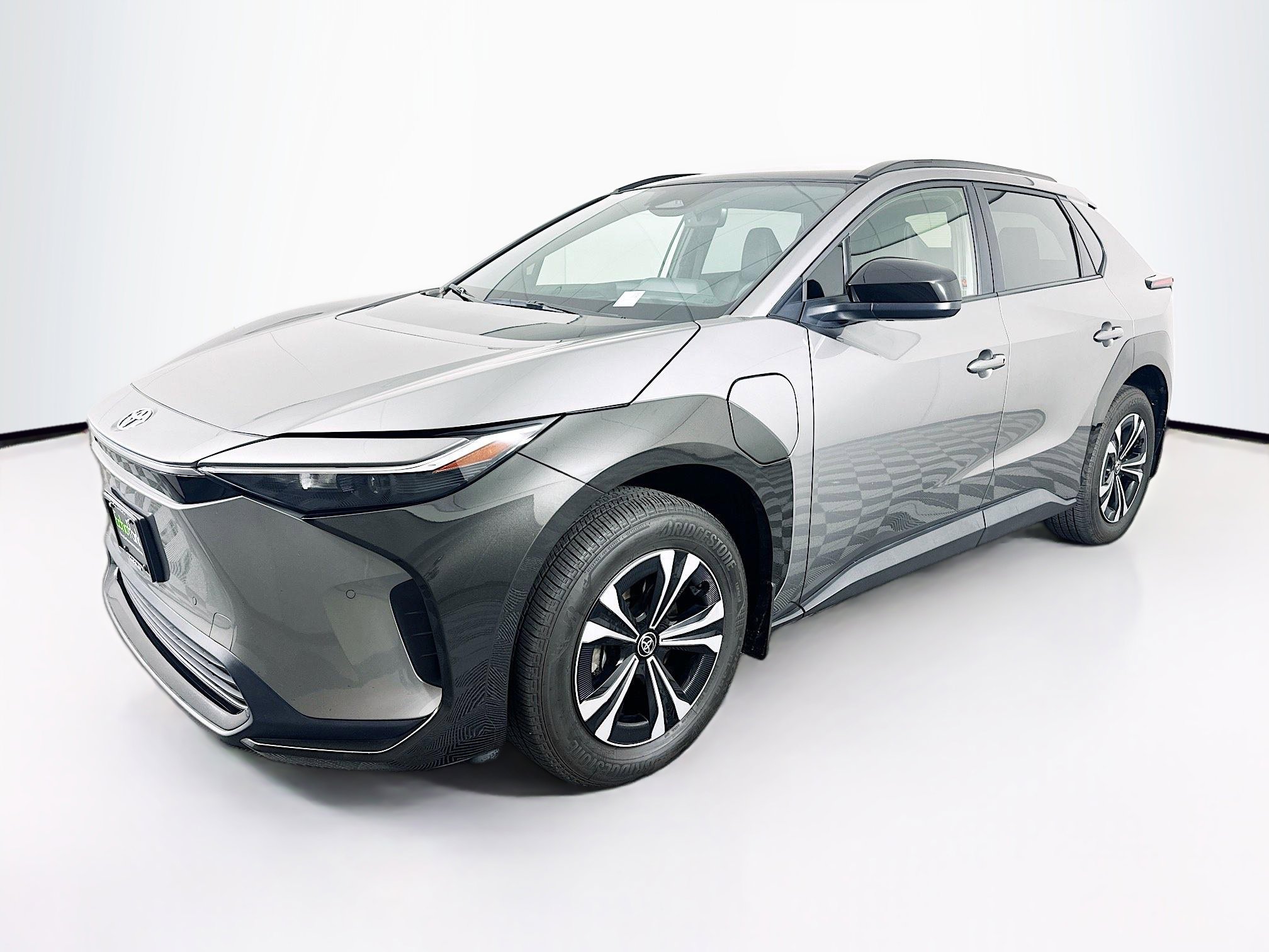 Used 2023 Toyota bZ4X XLE w/ Weather Package FWD image 3