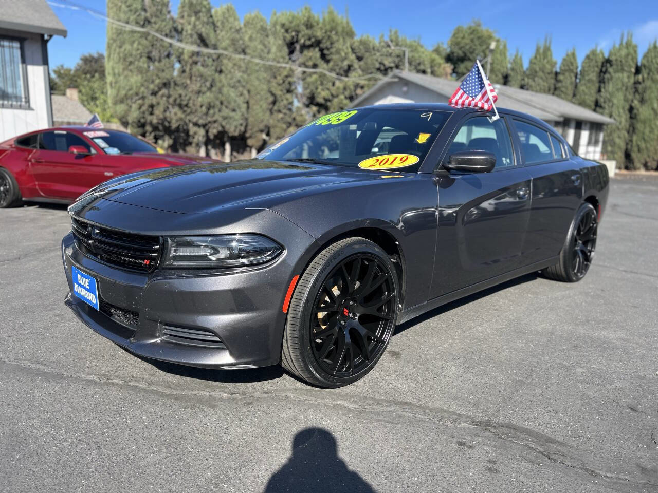 Used 2019 Dodge Charger SXT w/ Leather Interior Group image 4