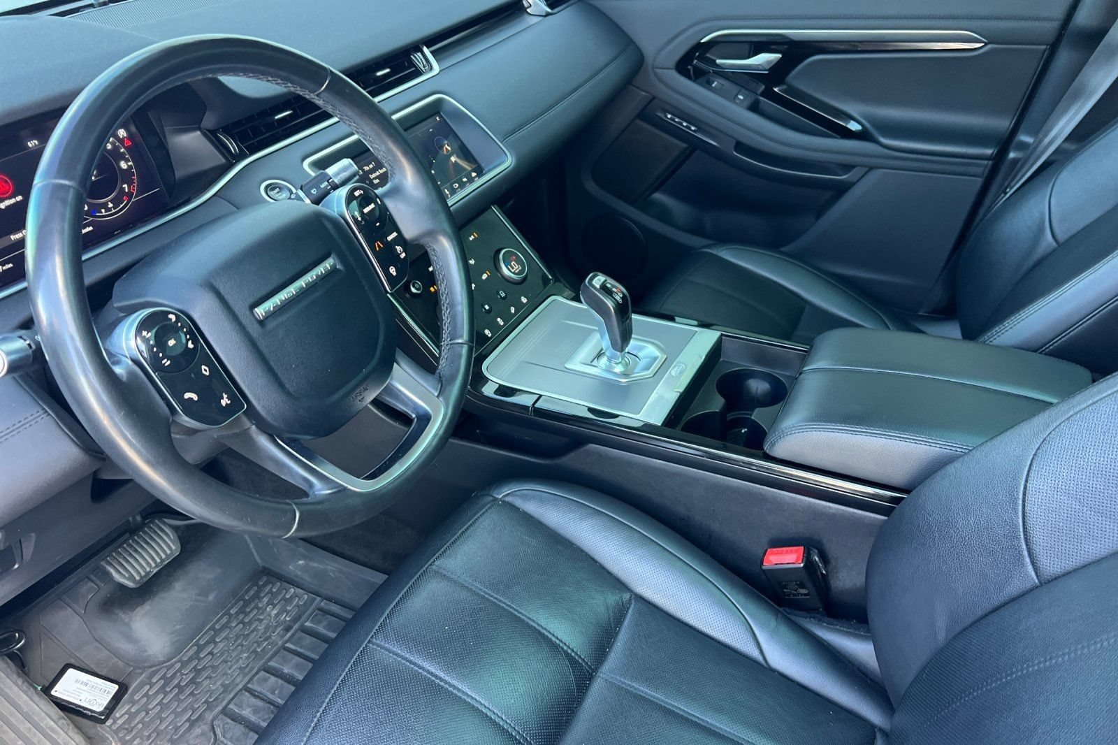 Used 2020 Land Rover Range Rover Evoque S AWD/4WD image 40