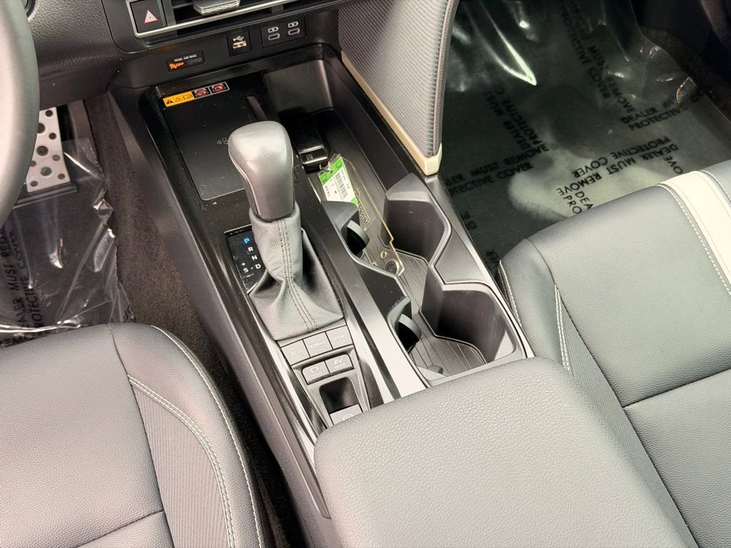 Used 2025 Toyota Camry SE FWD image 17