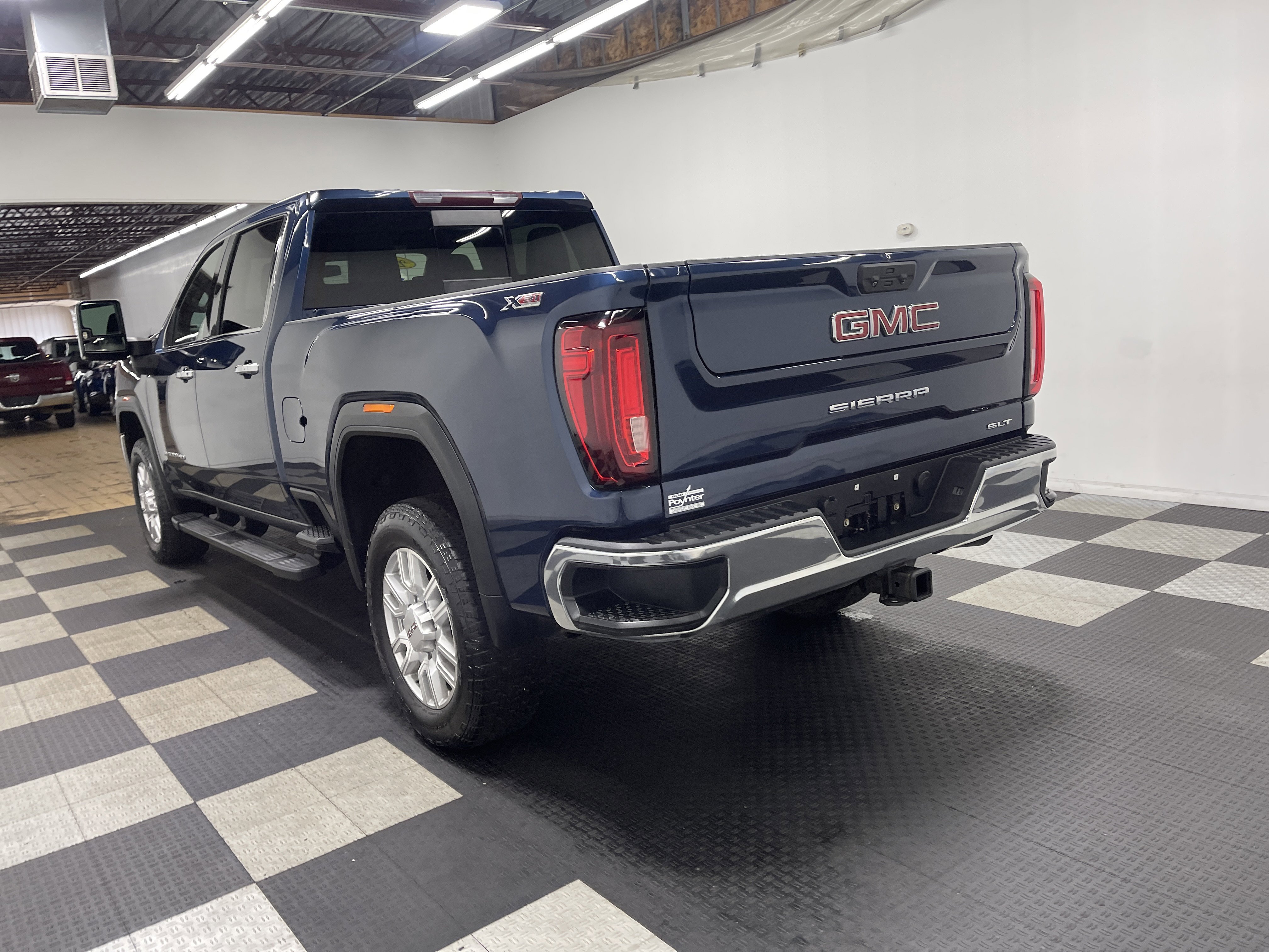 Used 2021 GMC Sierra 3500 SLT image 2