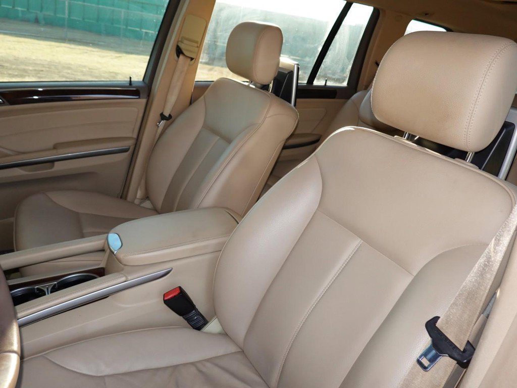 Used 2012 Mercedes-Benz GL 320 BlueTEC 4MATIC image 16