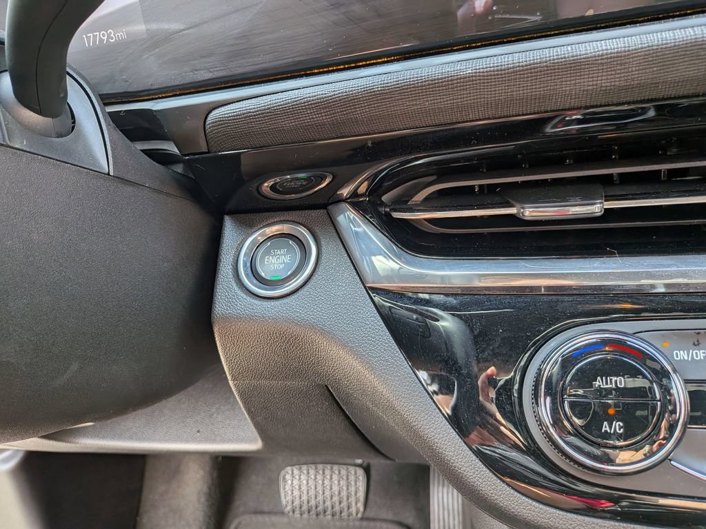 Used 2025 Buick Envista Sport Touring FWD image 19