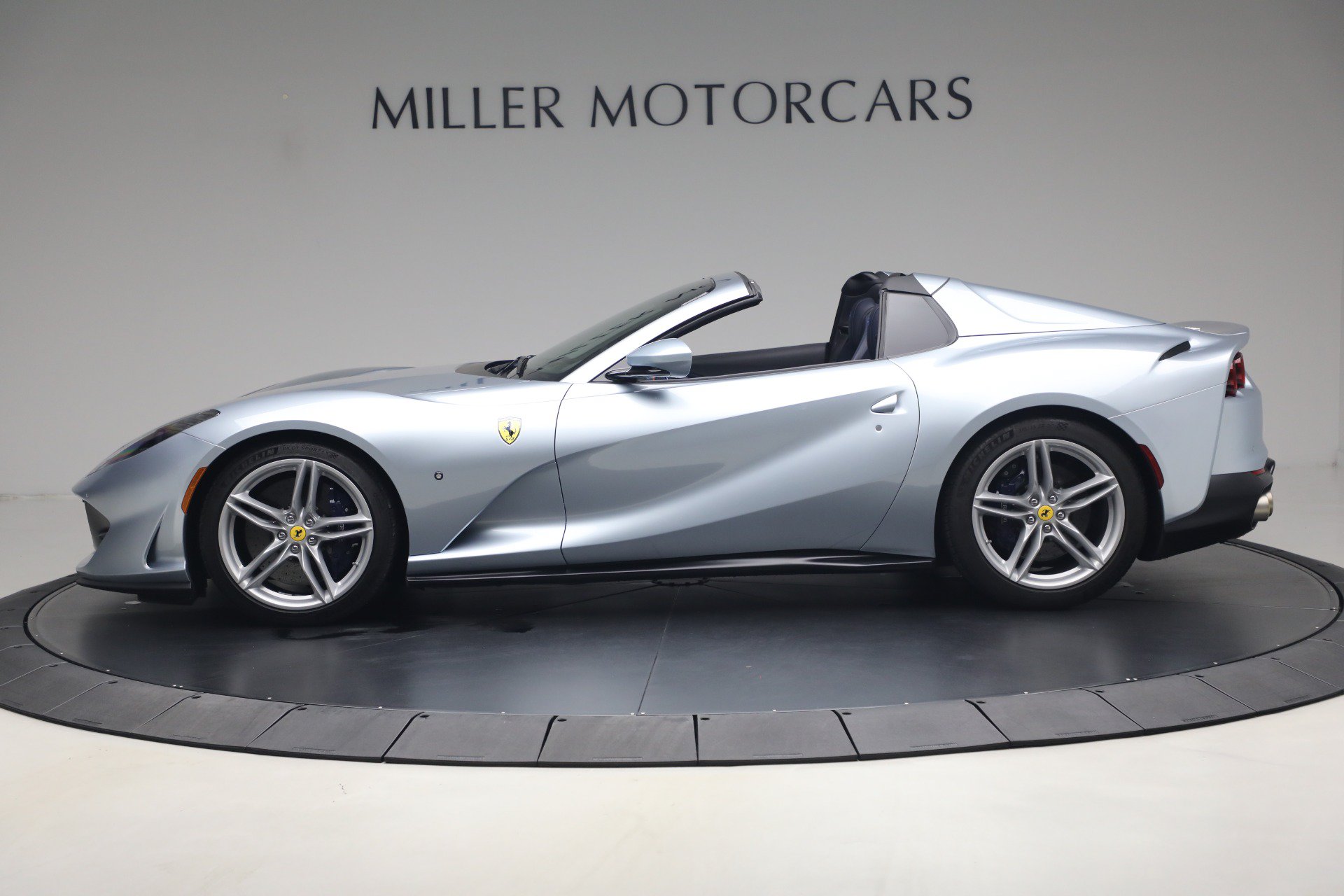 Certified 2022 Ferrari 812 GTS RWD image 3