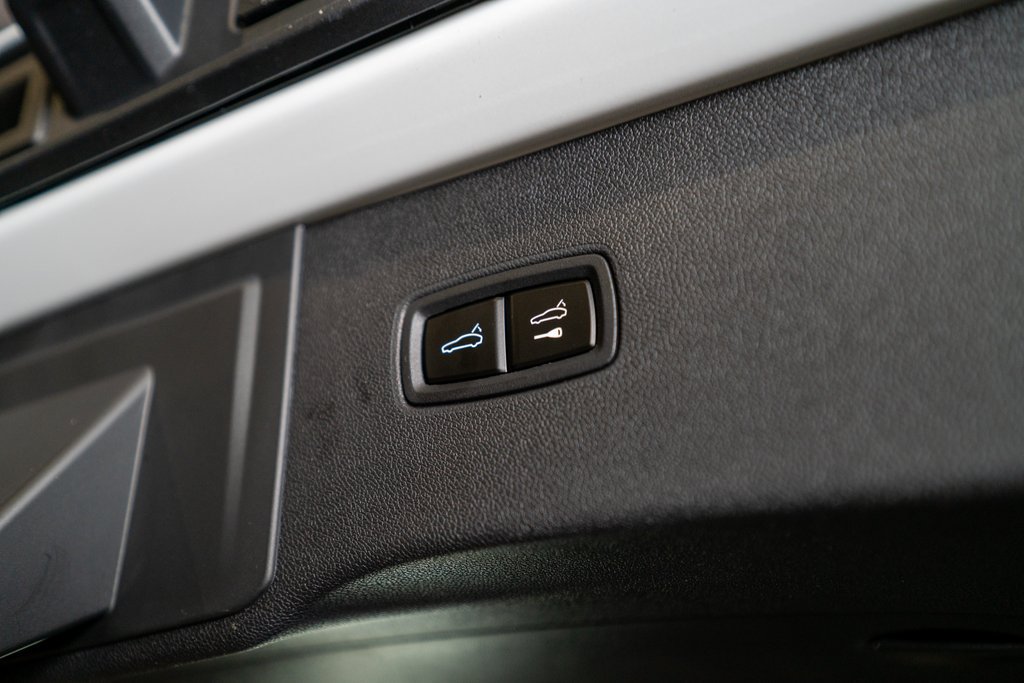 New 2025 Porsche Cayenne AWD/4WD image 39
