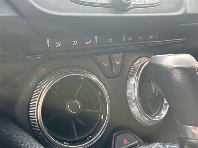 Used 2021 Chevrolet Camaro LT image 18