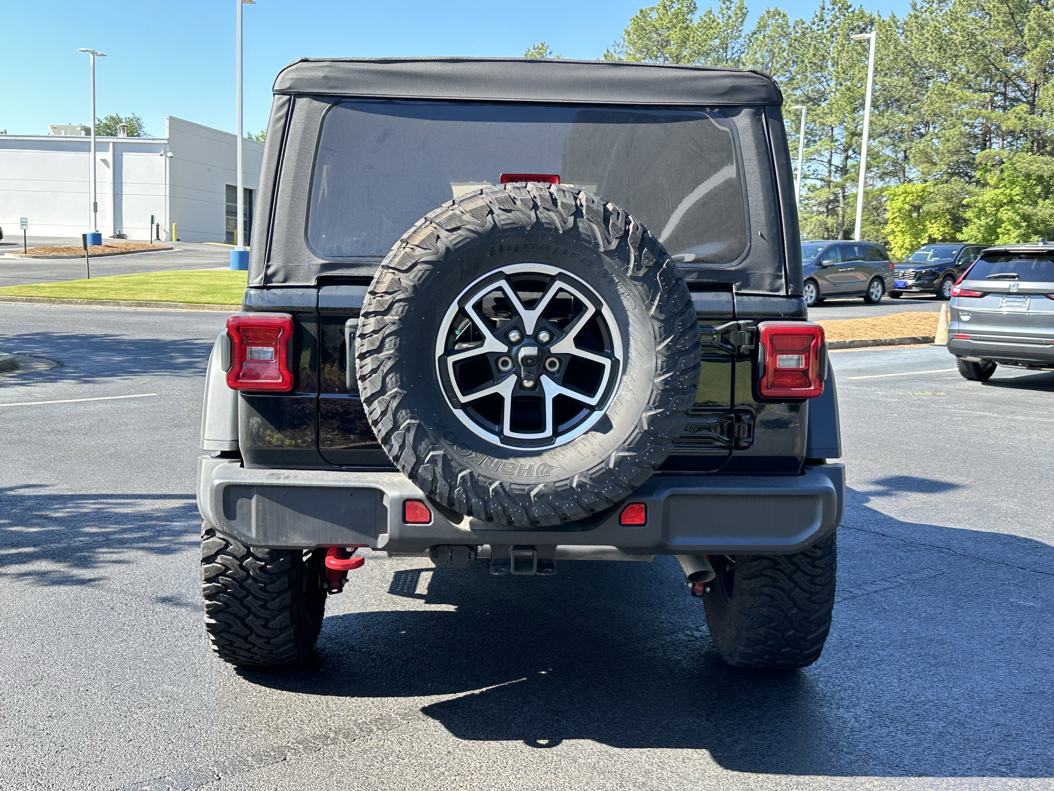 Used 2025 Jeep Wrangler Unlimited Rubicon AWD/4WD image 10