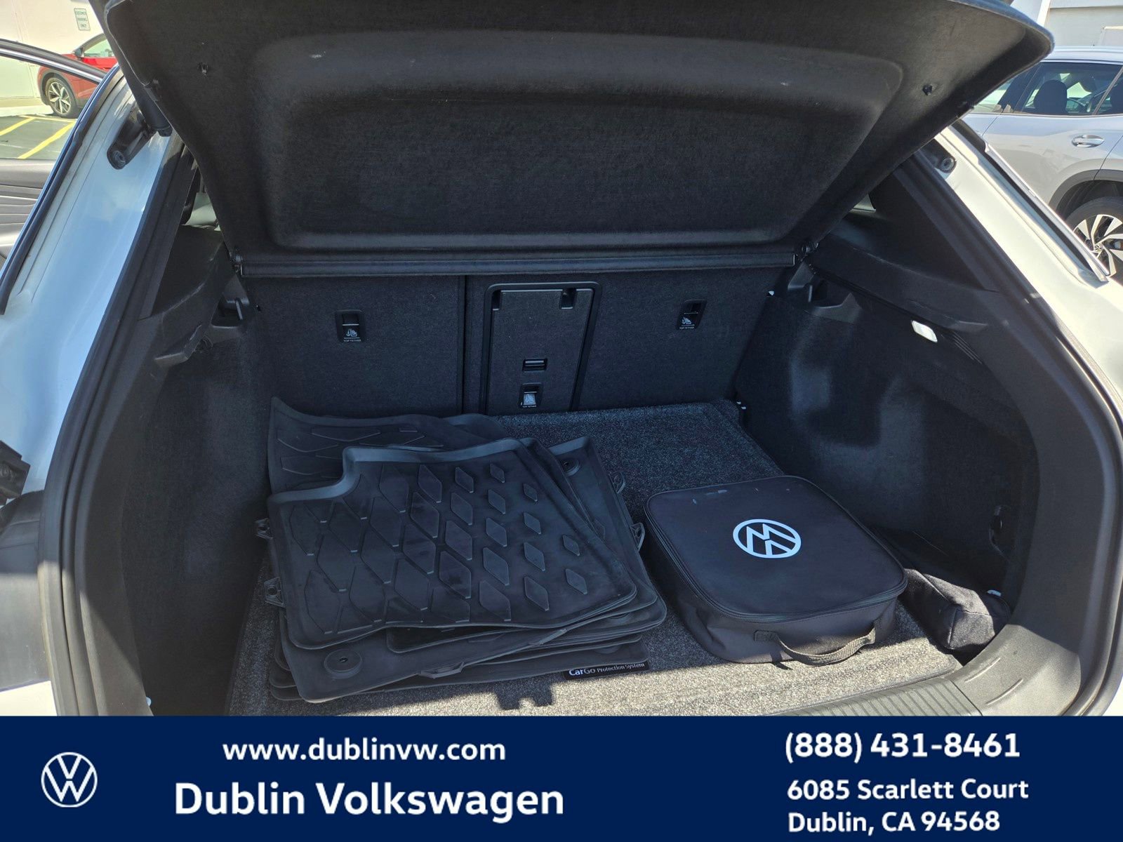 Used 2023 Volkswagen ID.4 Pro S Plus RWD image 24