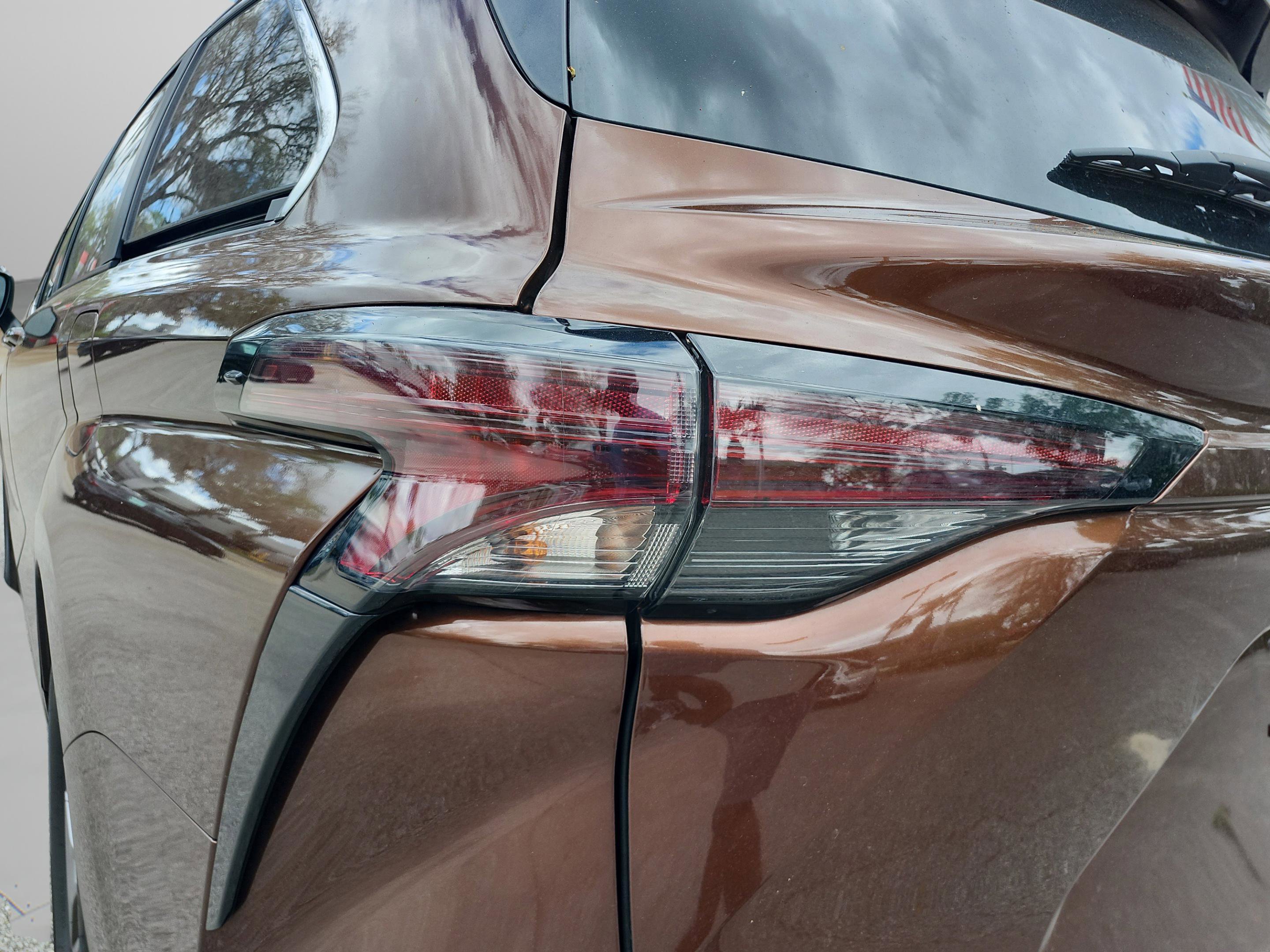 Used 2023 Toyota Sienna XLE image 24