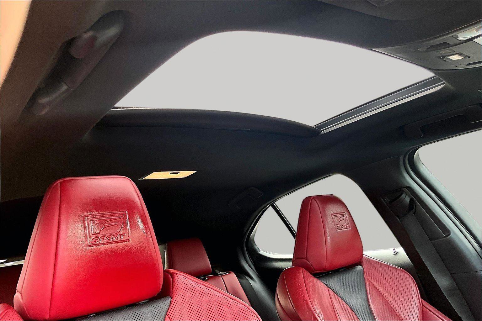 Used 2019 Lexus UX 200 F Sport w/ F Sport Premium Package image 27