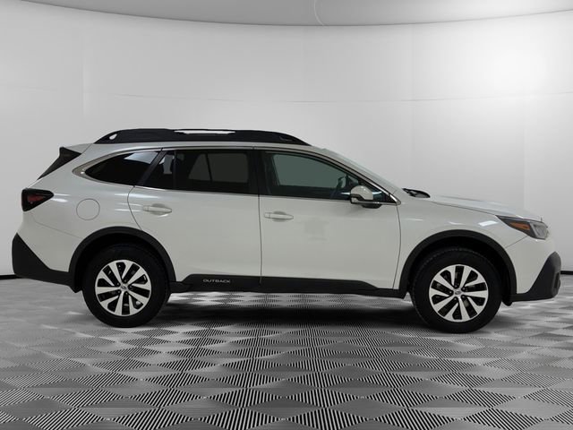 Used 2022 Subaru Outback Premium AWD/4WD image 2