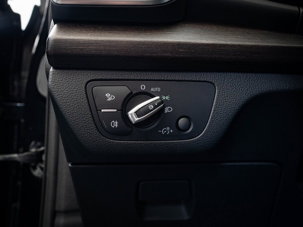 Used 2024 Audi Q5 e Premium image 43