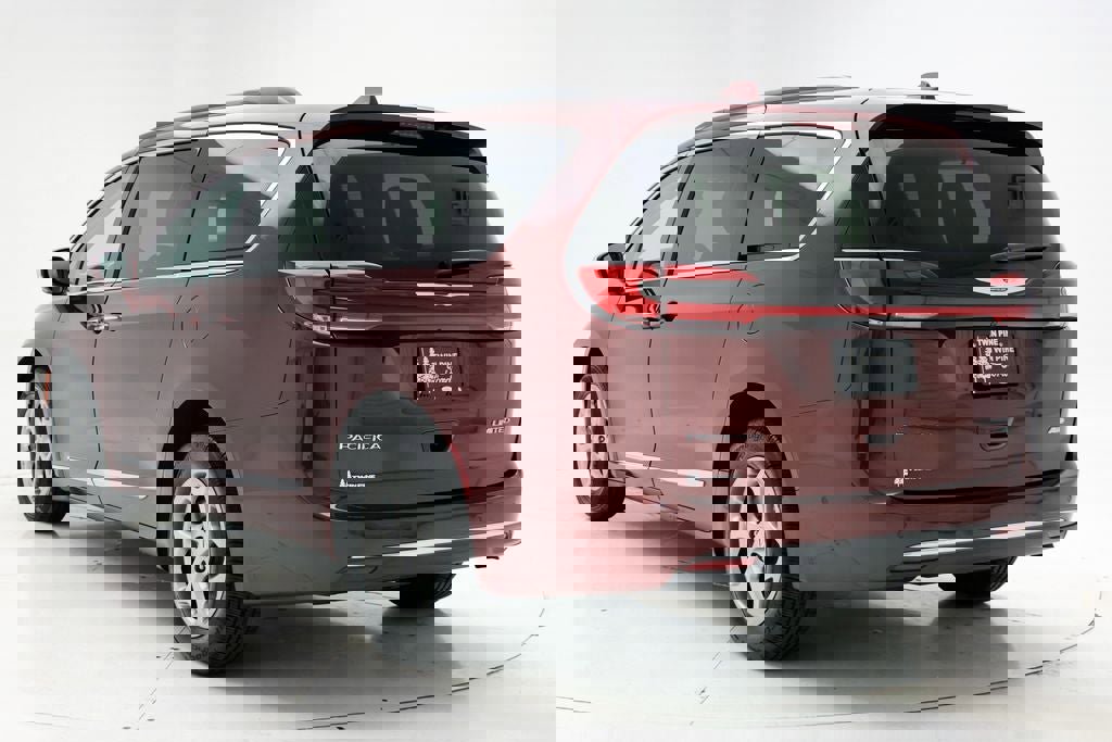 Used 2022 Chrysler Pacifica Limited image 7