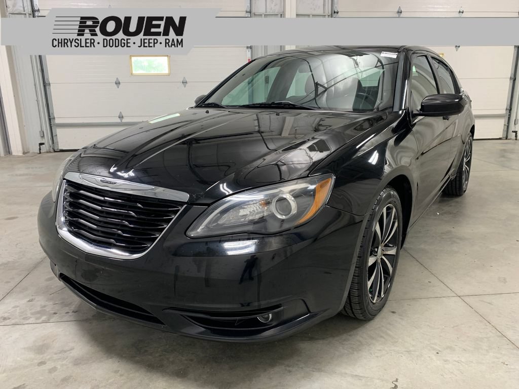 Used 2014 Chrysler 200 Touring w/ 200 S Group FWD image 1