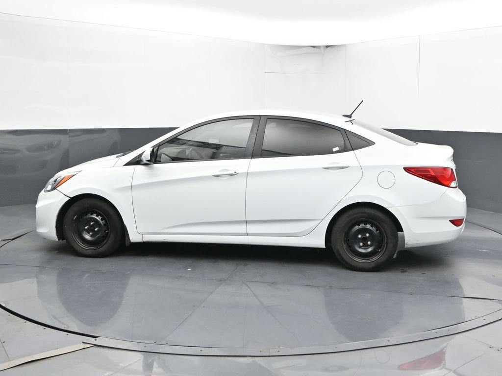 Used 2016 Hyundai Accent SE w/ Option Group 02 FWD image 8