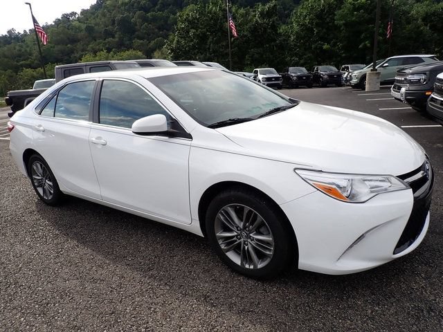 Used 2017 Toyota Camry LE FWD image 11