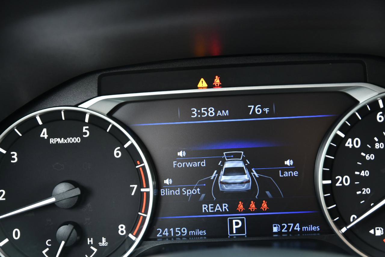 Used 2024 Nissan Altima 2.5 SV image 12