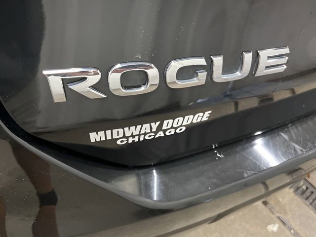 Used 2016 Nissan Rogue SV image 8