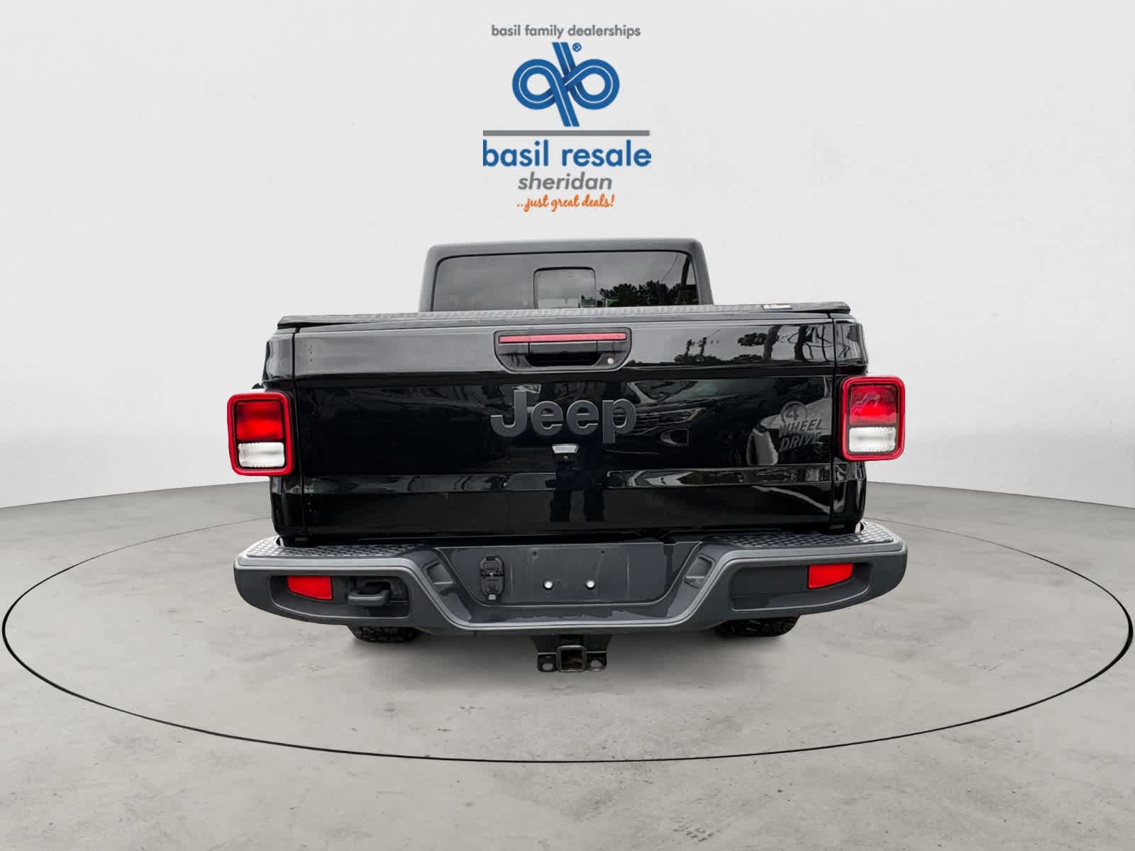 Used 2023 Jeep Gladiator Sport AWD/4WD image 4