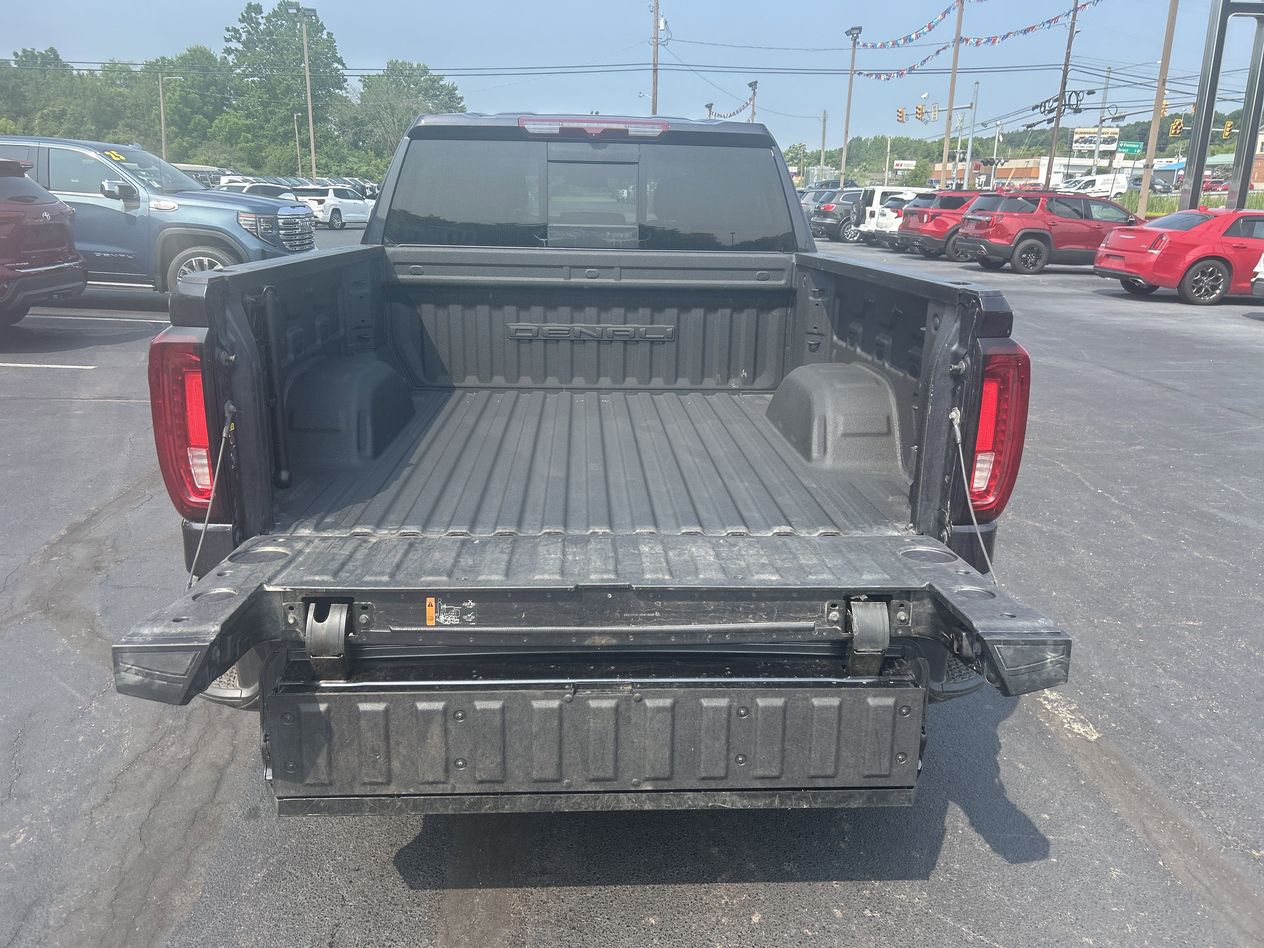 Used 2023 GMC Sierra 1500 Denali image 5