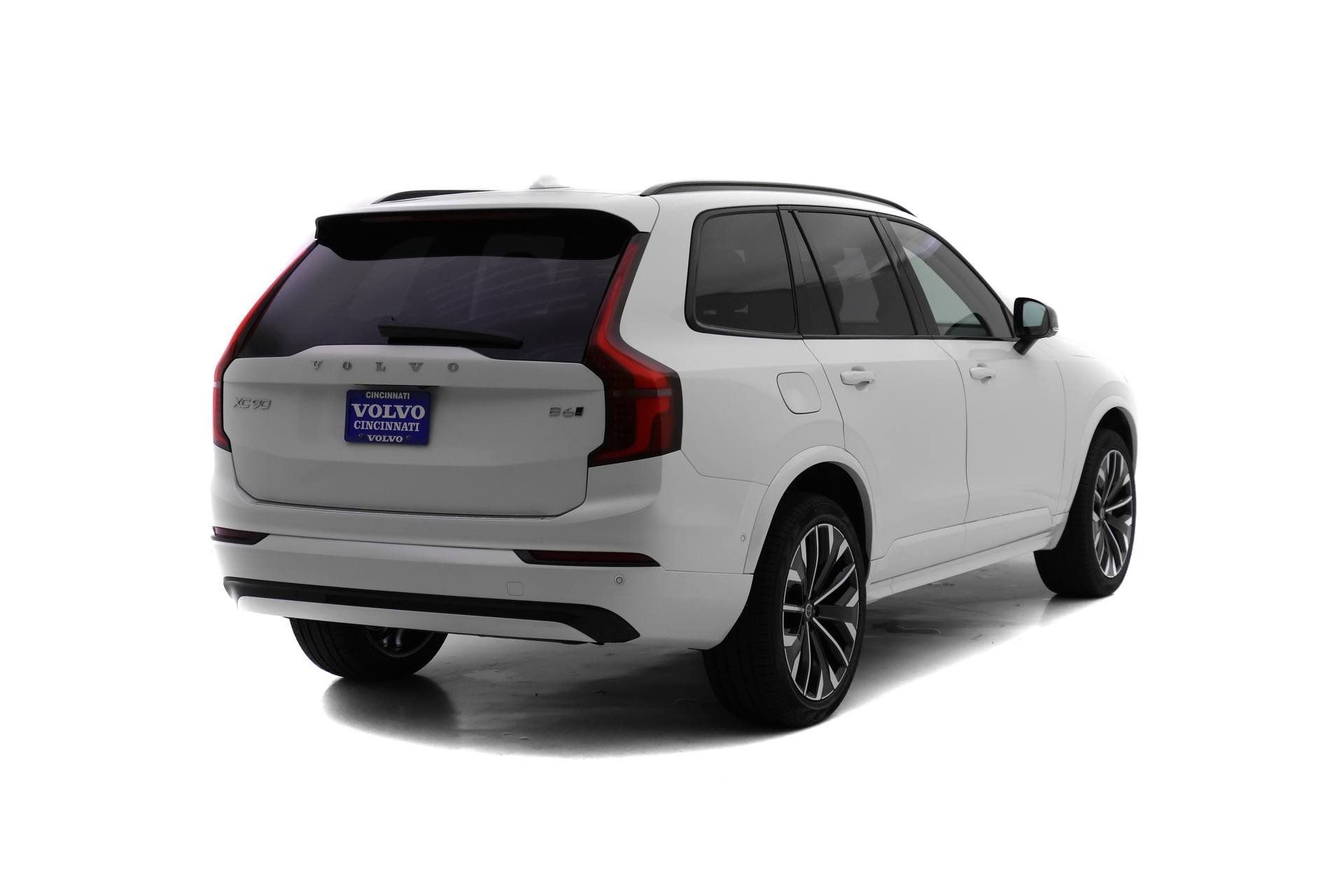 New 2026 Volvo XC90 B6 Ultra w/ Protection Package image 4