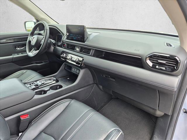 Used 2025 Honda Pilot Elite image 21