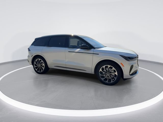 New 2026 Lincoln Nautilus Reserve AWD/4WD image 2