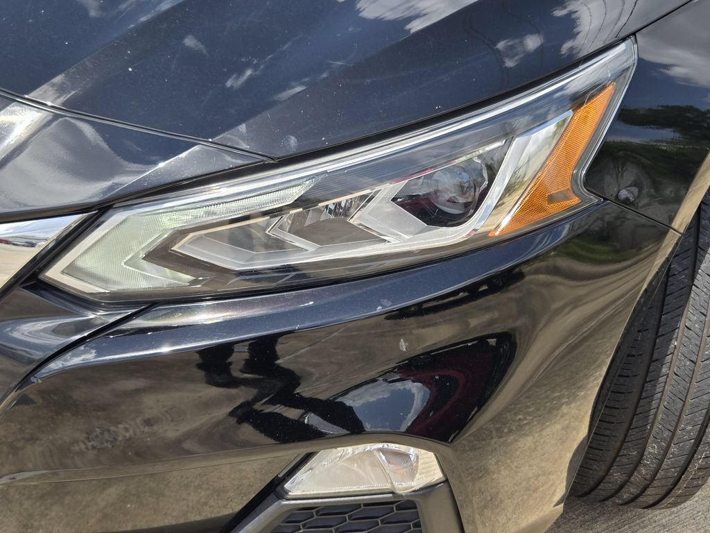 Used 2022 Nissan Altima 2.5 SV FWD image 11
