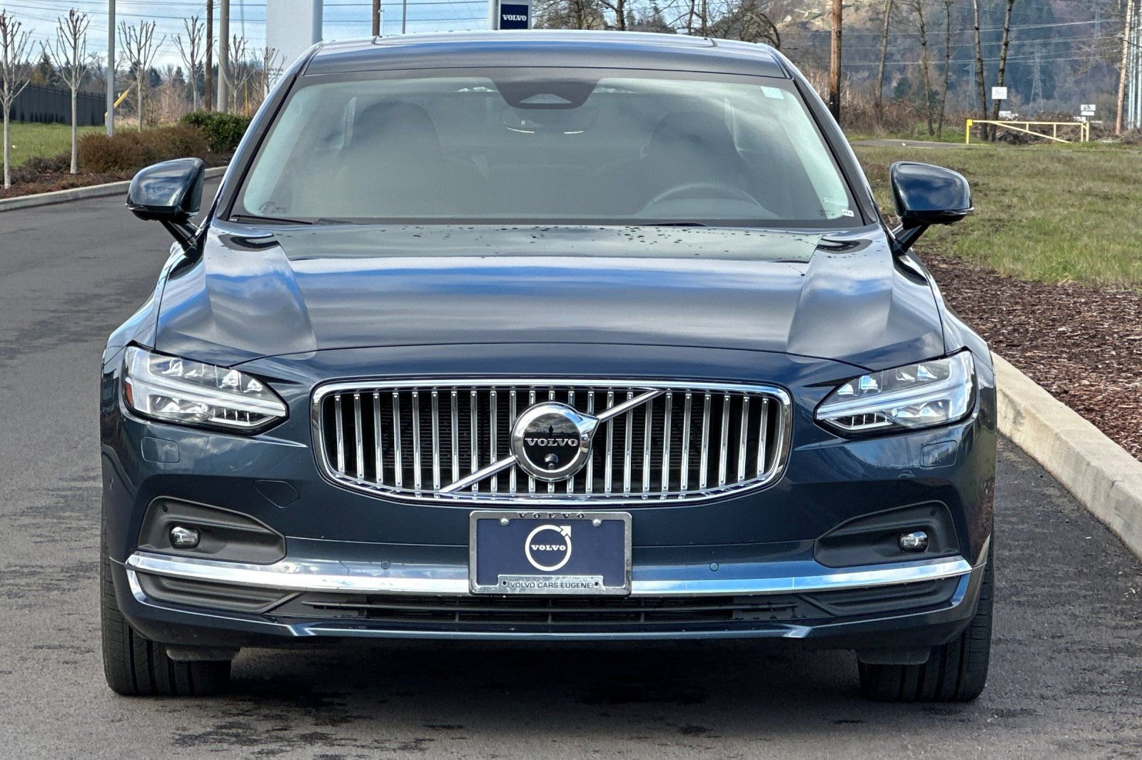 Used 2025 Volvo S90 B6 Plus w/ Protection Package Premier AWD/4WD image 8