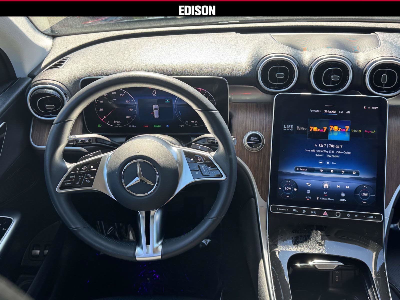 Used 2025 Mercedes-Benz GLC 350e 4MATIC image 26