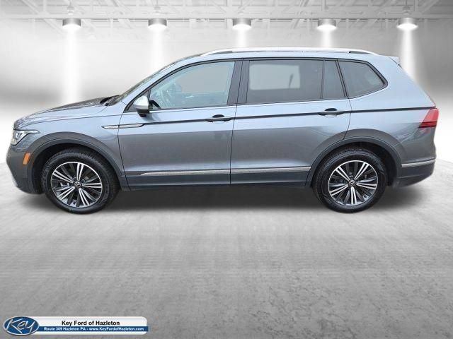 Used 2024 Volkswagen Tiguan Wolfsburg Edition AWD/4WD image 2