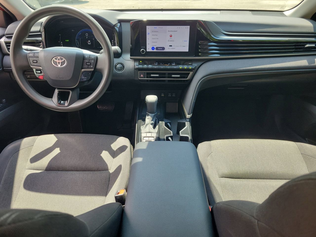 Used 2025 Toyota Camry LE image 13