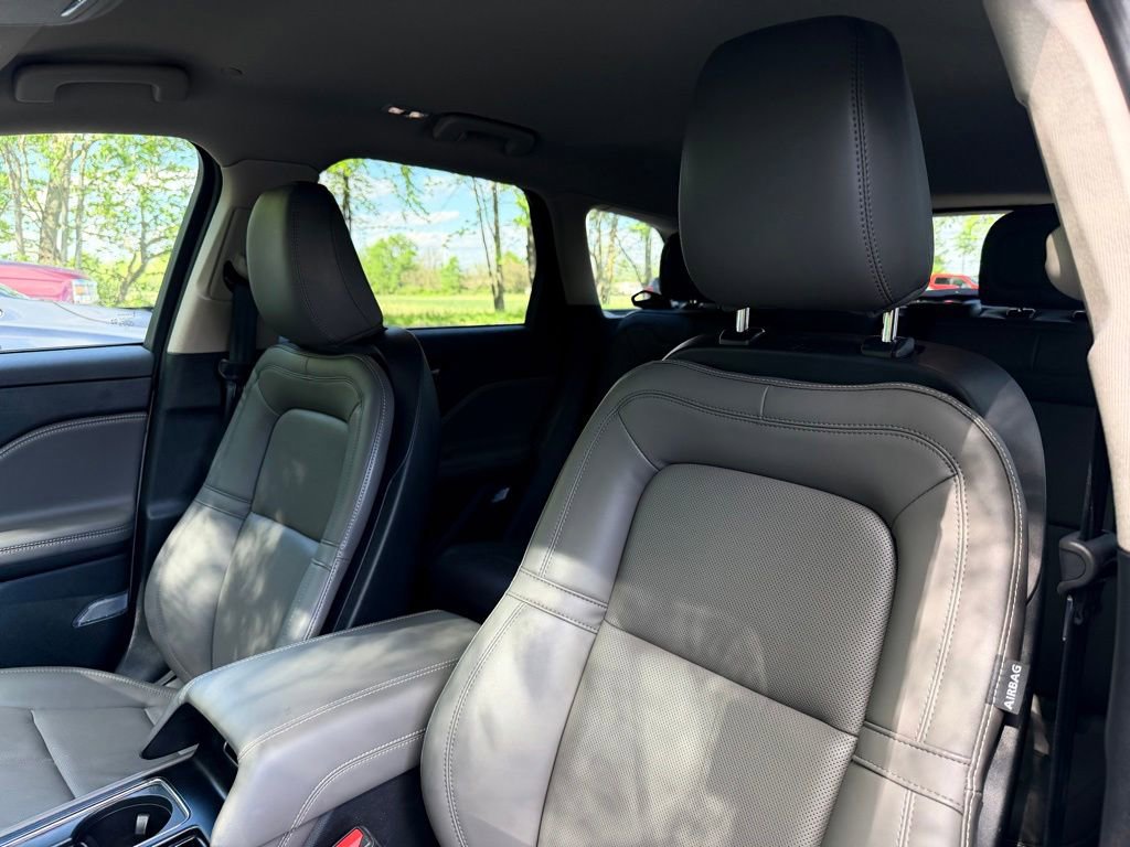 Used 2025 Lincoln Corsair Reserve w/ Jet Appearance Package FWD image 15