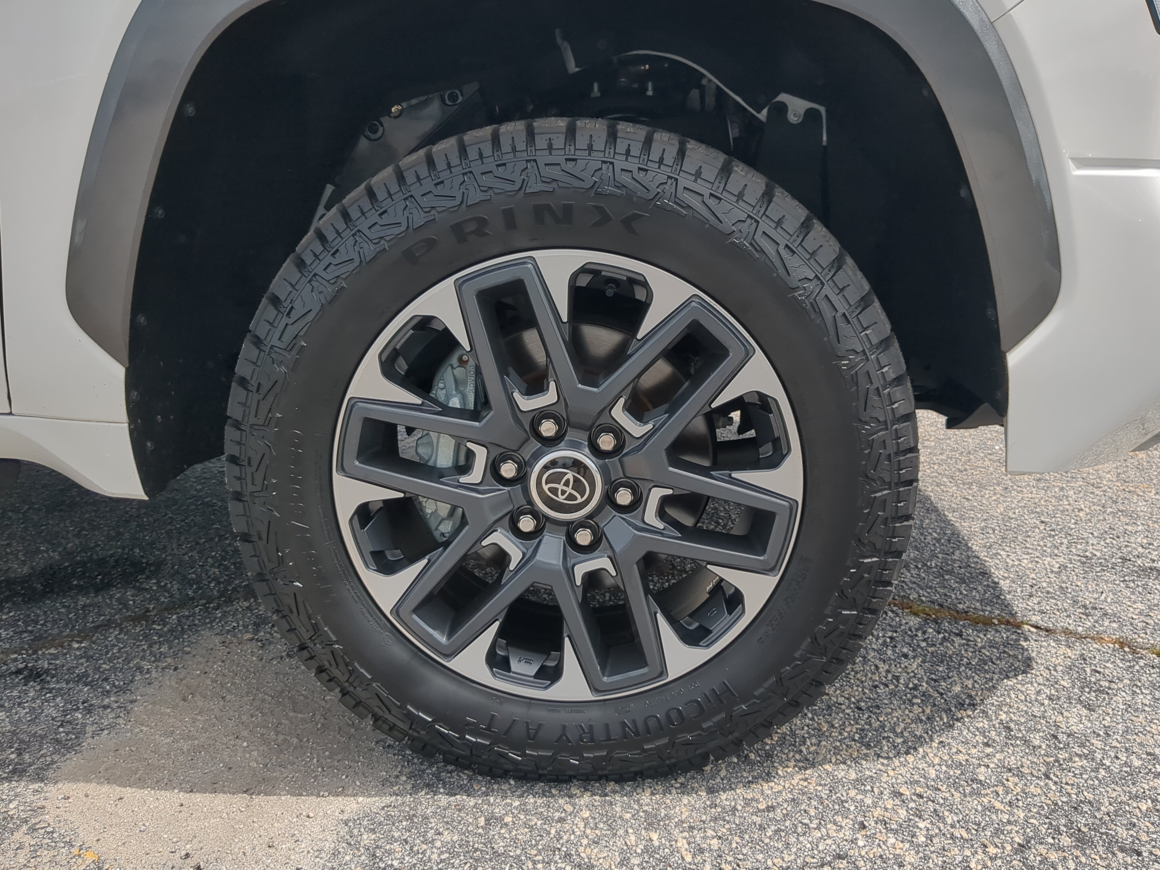 Used 2024 Toyota Tundra Limited AWD/4WD image 9
