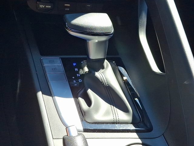 Certified 2026 Hyundai Elantra SE FWD image 14