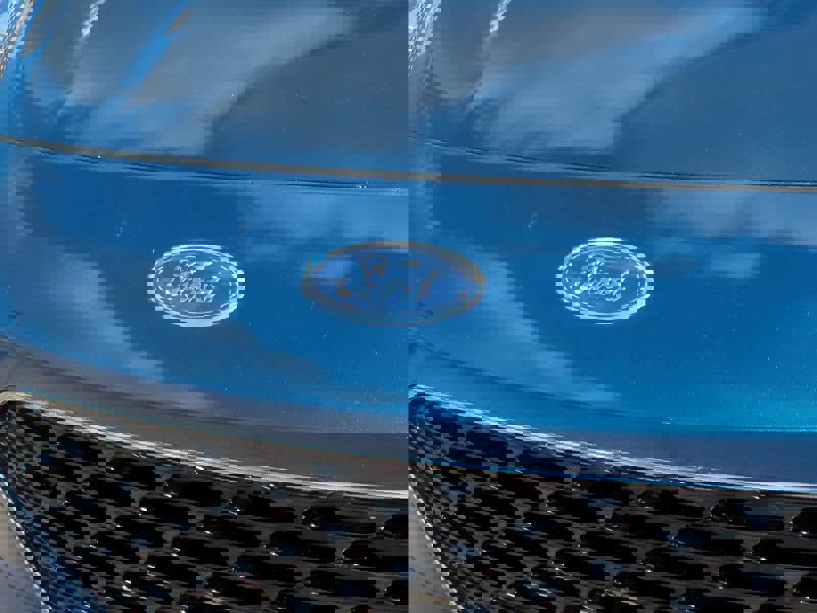 Used 2020 Ford Escape Titanium image 12