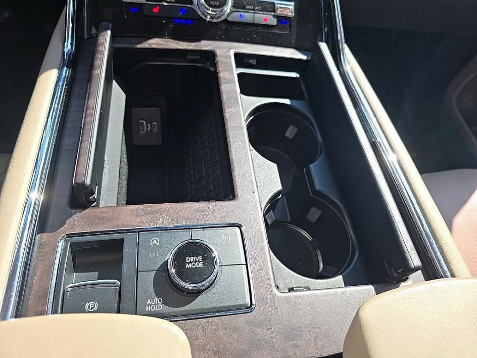 Used 2024 Lincoln Navigator Premiere image 23