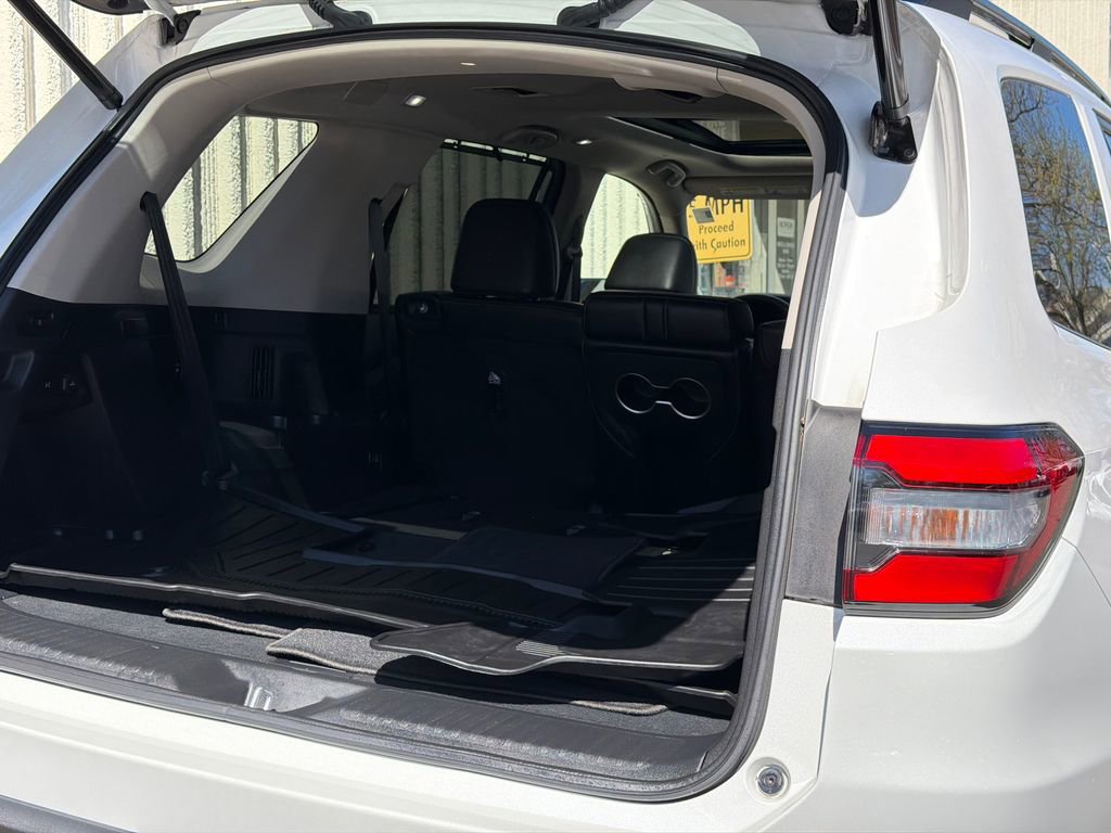 Certified 2025 Honda Pilot Touring image 8