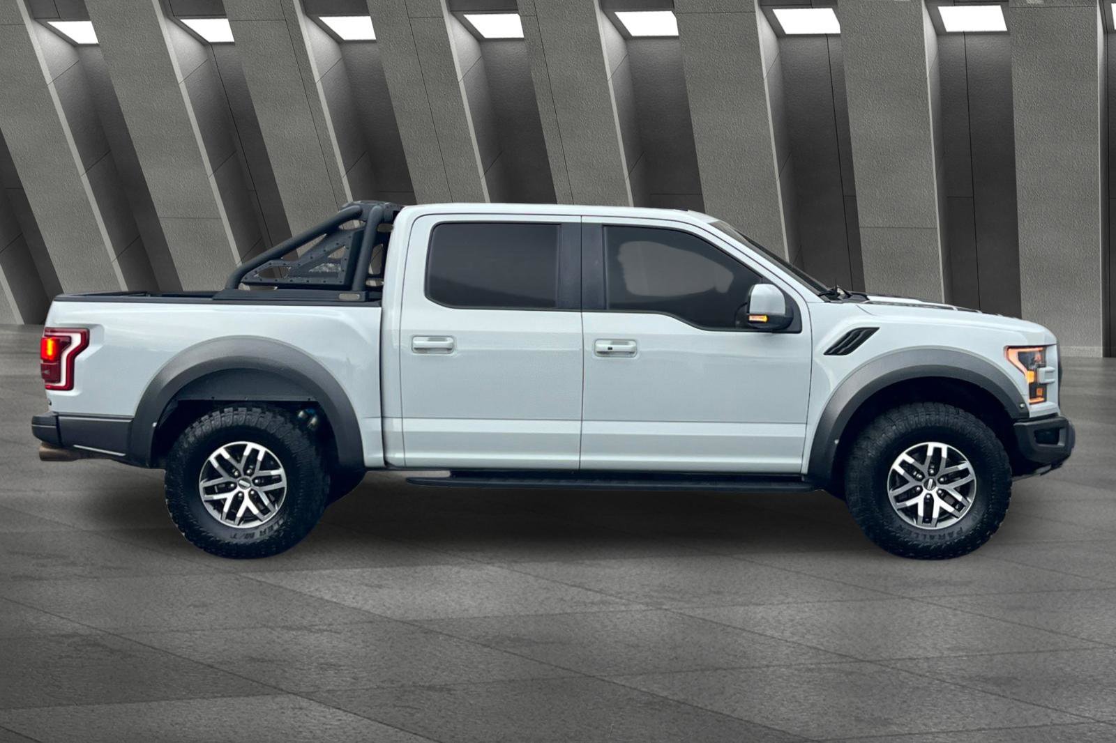 Used 2017 Ford F150 Raptor w/ Equipment Group 802A Luxury image 3