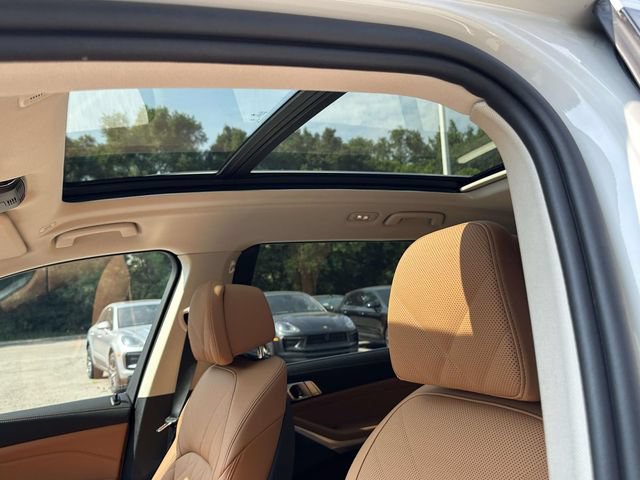 Used 2025 BMW X7 xDrive40i w/ Premium Package AWD/4WD image 28