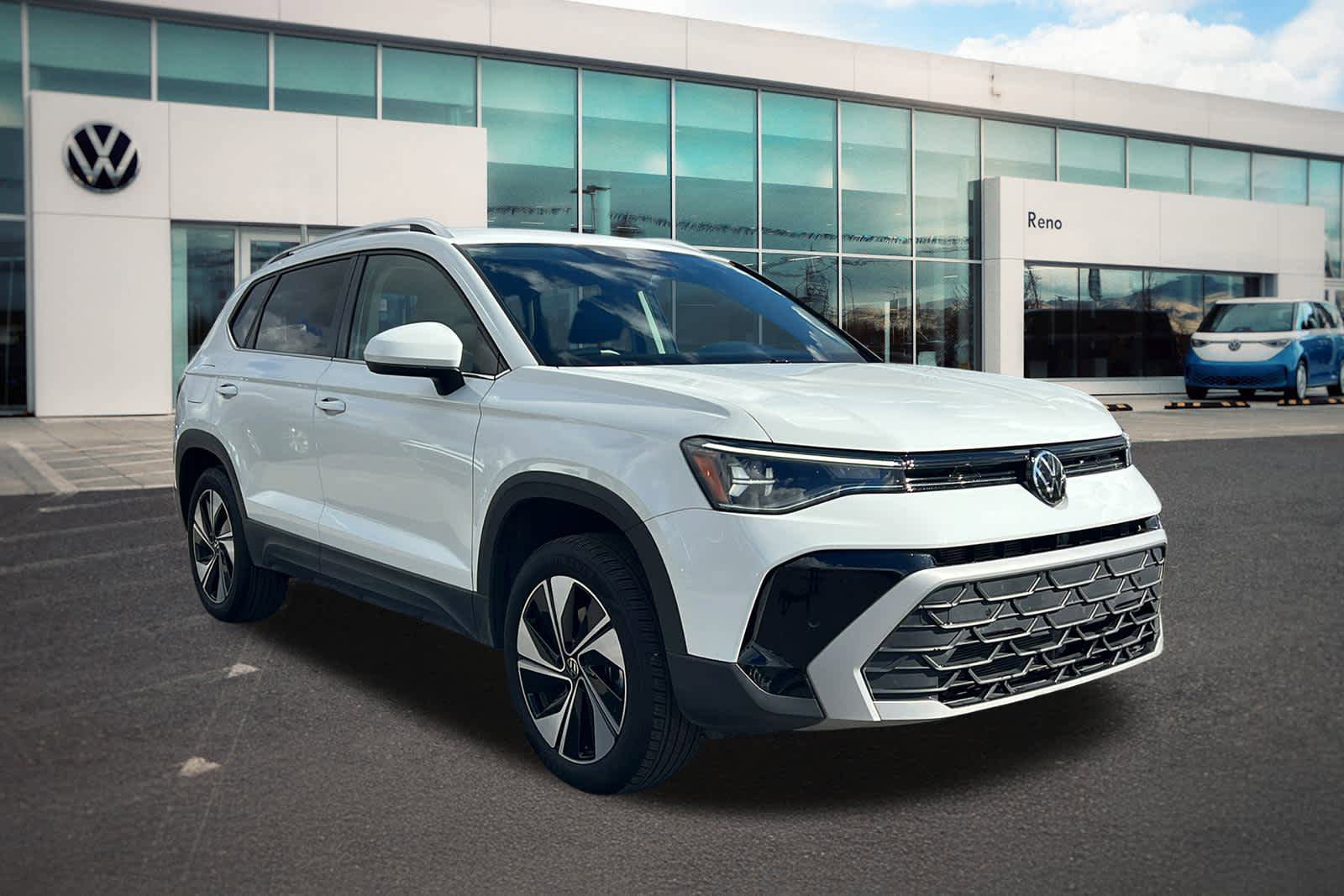 Used 2025 Volkswagen Taos SE video 3