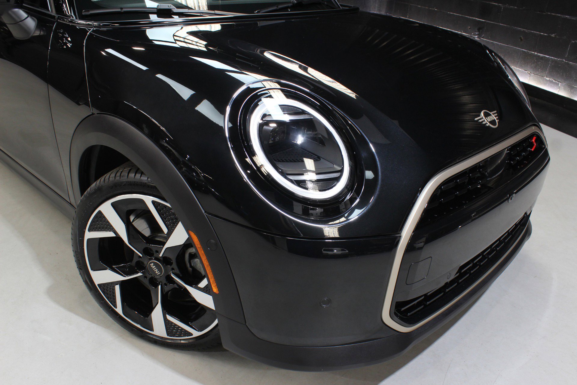 Used 2025 MINI Cooper S image 8