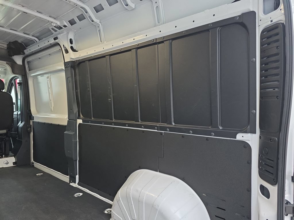 Used 2025 RAM ProMaster 2500 w/ Convenience Group FWD image 13