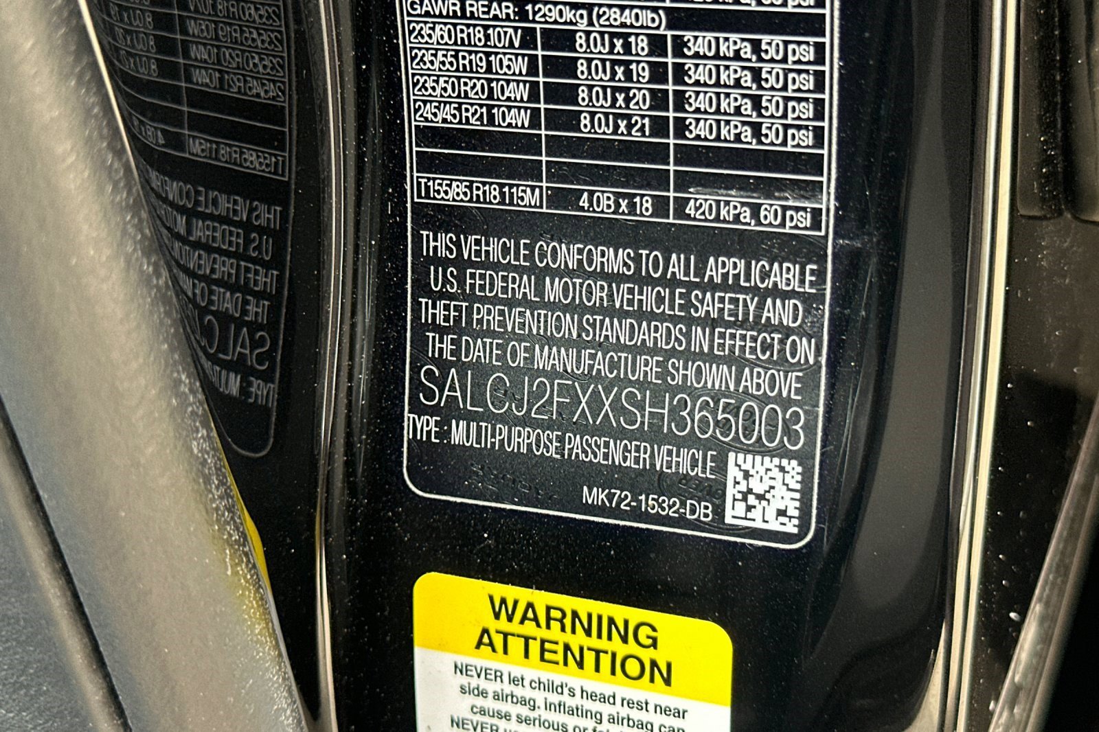 Used 2025 Land Rover Discovery Sport S image 38